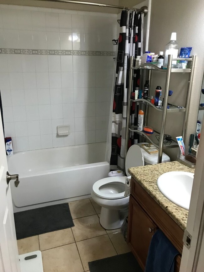 Building Photo - Lion's Gate - Private 2 Bedroom, 2 Bathroom Apartment in Midtown