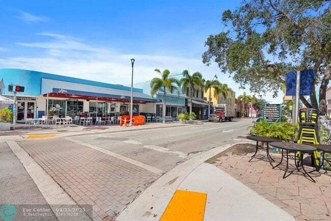 Building Photo - 1127 S Federal Hwy