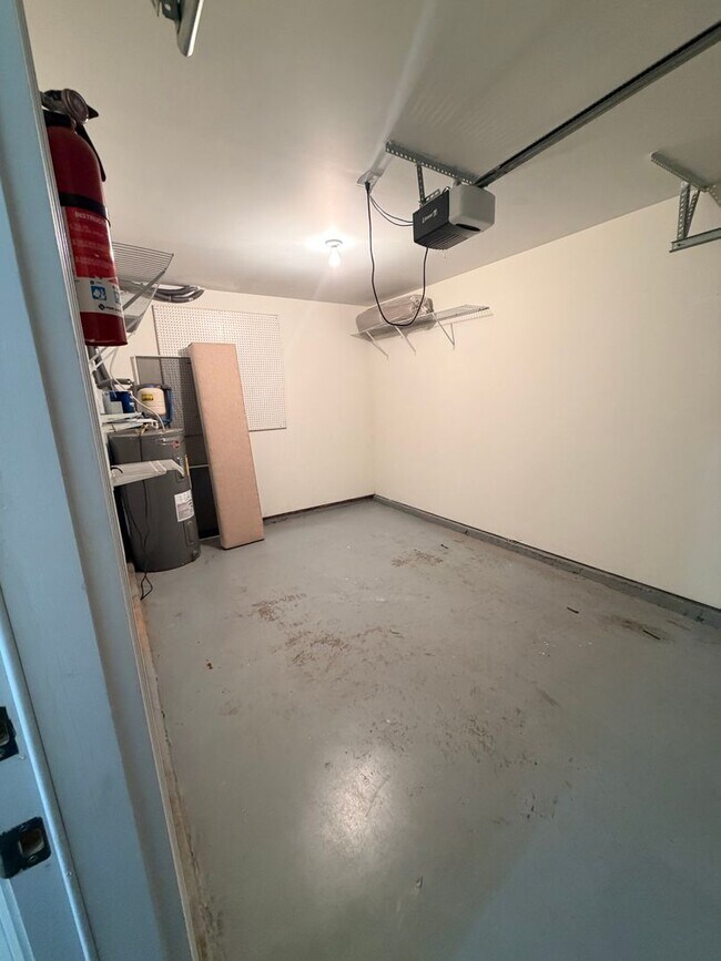 Building Photo - Welcome To the Townes Of Buckwalter