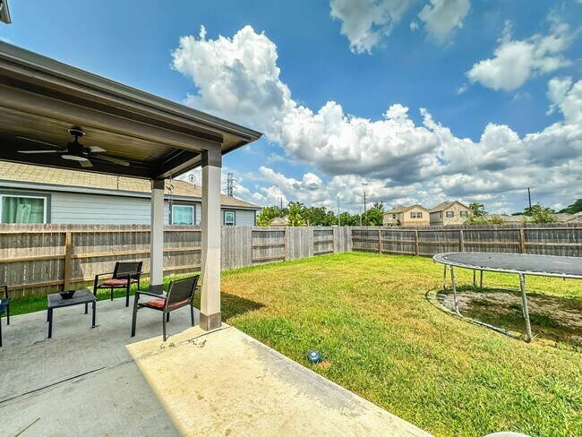 Building Photo - 6131 Morning Fern Ln