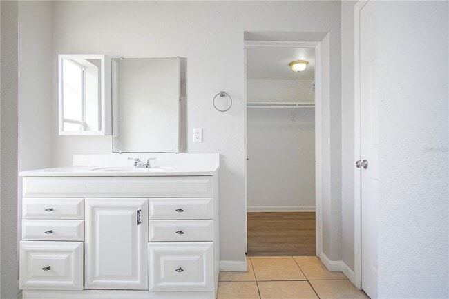 Building Photo - 1205 Ave F