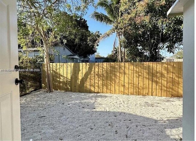 Building Photo - 103 NW 68th Terrace
