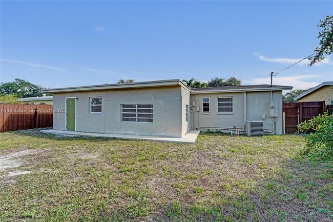 Building Photo - 1777 NW 34th Ave