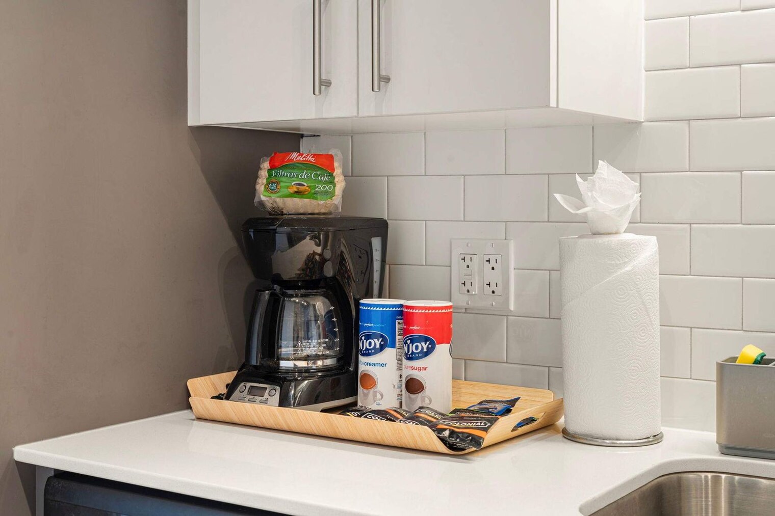 Building Photo - 853 W Blackhawk St