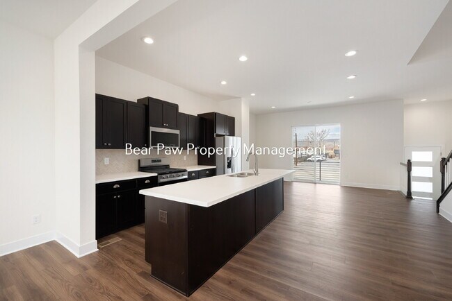 Building Photo - New Townhome in Wheat Ridge!!