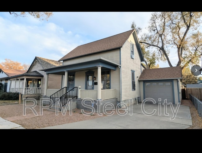 Building Photo - 512-512 1/2 W 10th St