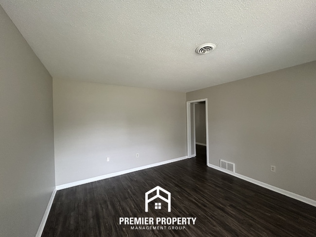 Building Photo - Charming 3BR/2BA in Southaven | Hardwood Floors & Large Fenced Backyard
