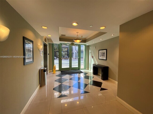 Building Photo - 111 E Flagler St