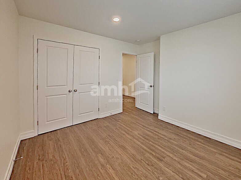 Building Photo - 6128 Wild Lilac Ct