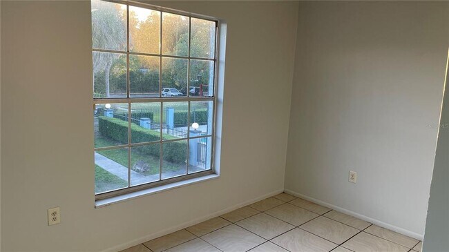 Building Photo - 5234 Curry Ford Rd