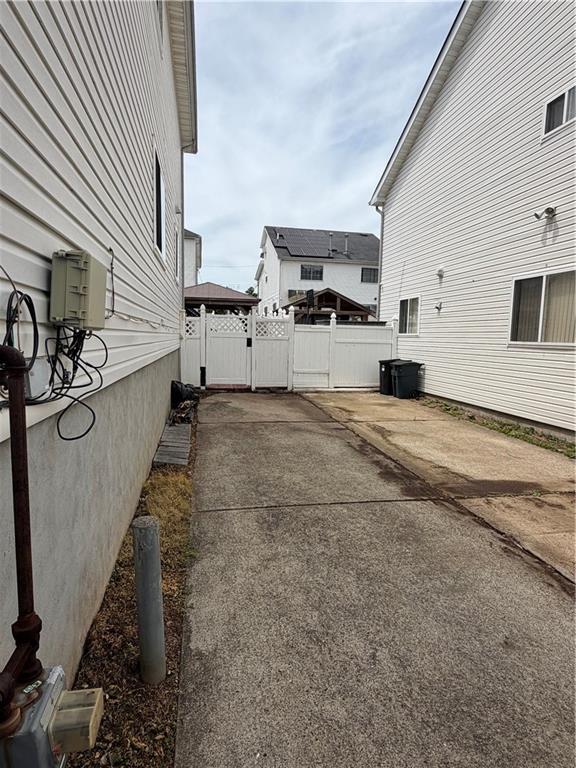 Building Photo - 226 Osgood Ave