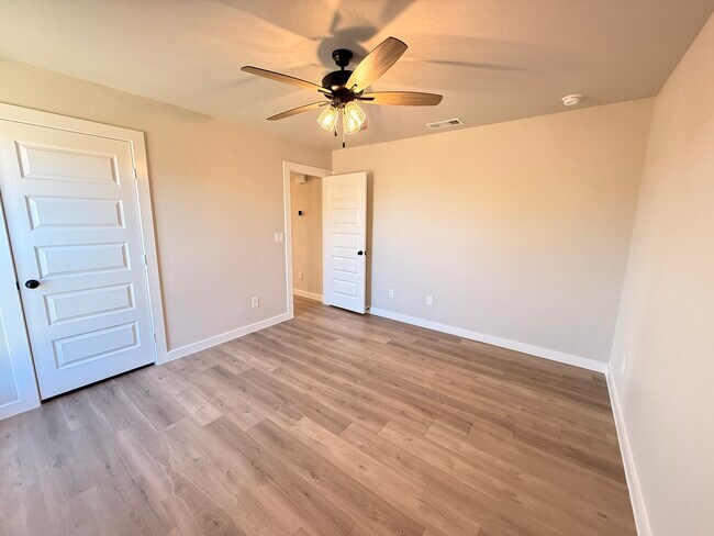 Building Photo - 2214 133rd St