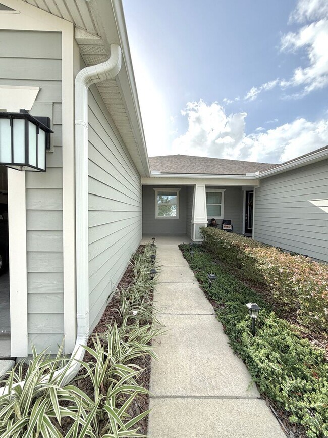 Building Photo - 106 Yellow Iris Ct