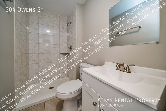 Building Photo - 304 Owens St