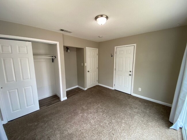 Building Photo - NE Visalia home coming soon!