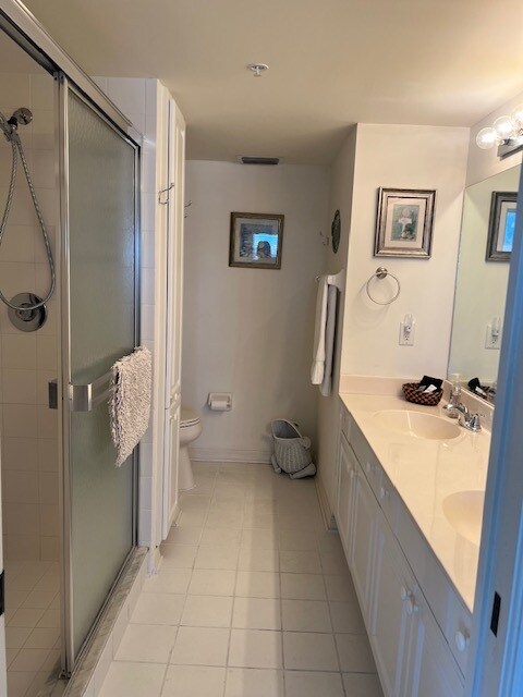 Building Photo - 4451 Bay Beach Ln