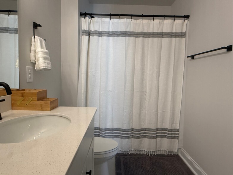 Building Photo - 4045 Grommet Ct