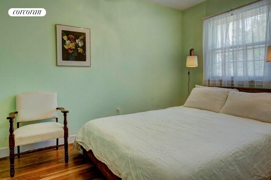 Building Photo - 35 Bayberry Ln