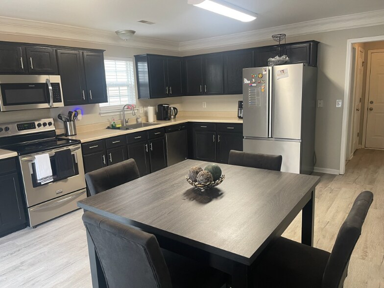 Building Photo - 5235 Grays Ridge Dr