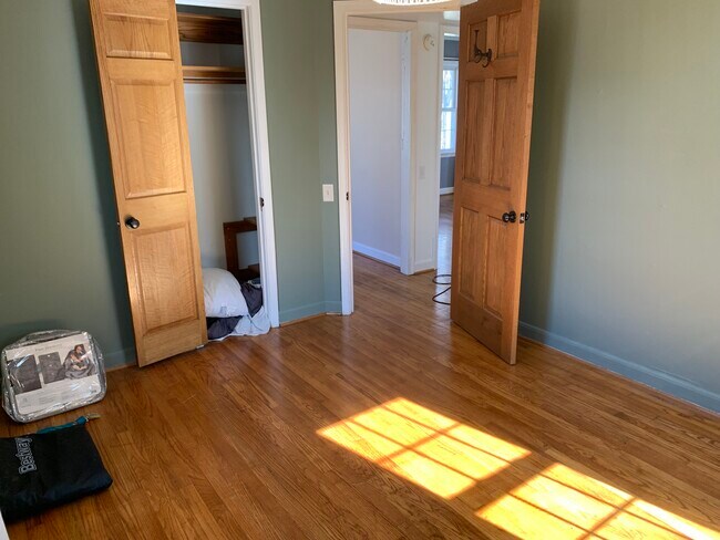 Building Photo - 3713 Busse St