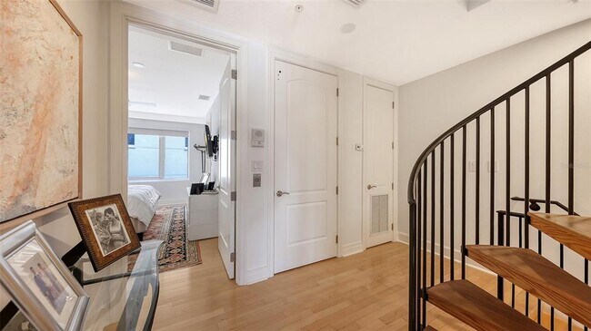 Building Photo - 235 Cocoanut Ave