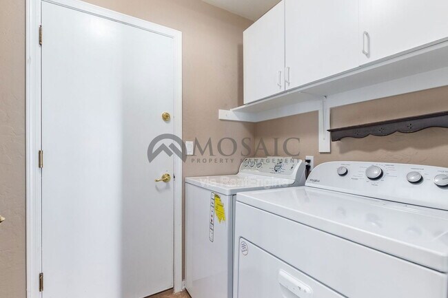 Building Photo - 13719 N 93rd Way