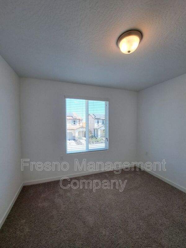 Building Photo - 2889 E Escarpa Dr