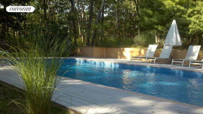 Building Photo - 1083 Sagg Rd