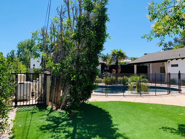 Building Photo - 5148 Otis Ave