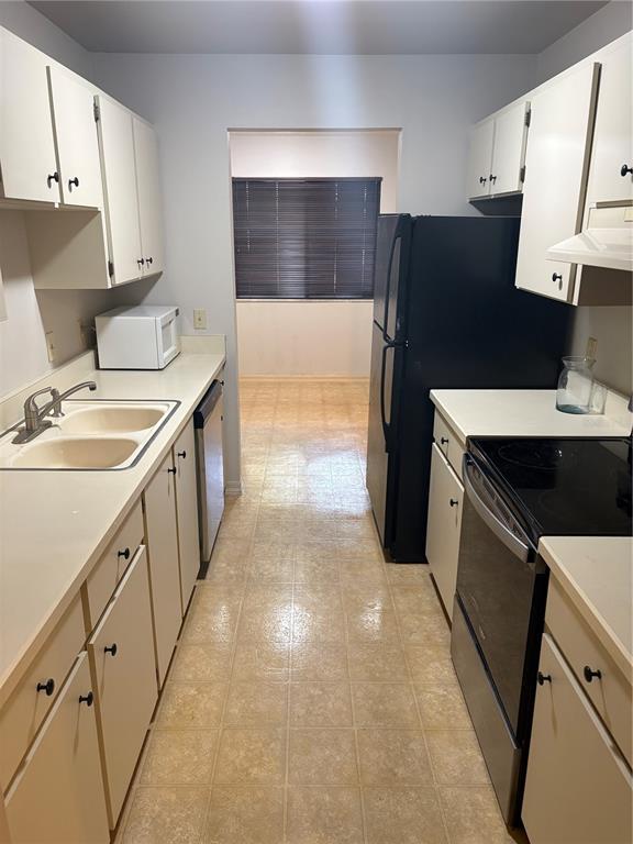 Building Photo - 501 Mansfield Dr