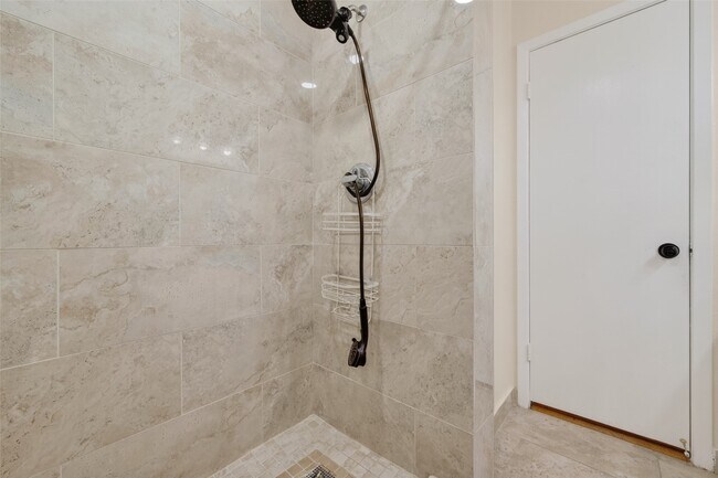 Building Photo - 7226 Skybright Ln