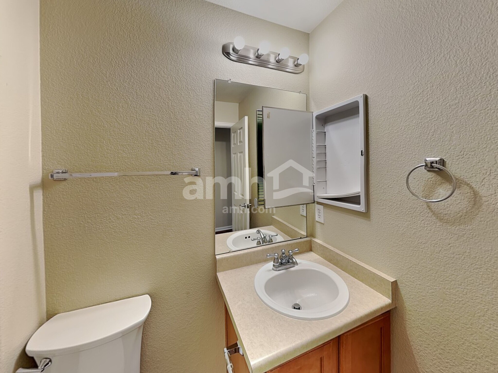 Building Photo - 810 Sunrise Dr