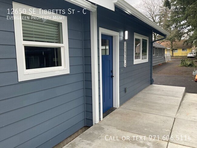 Building Photo - 12650 SE Tibbetts St