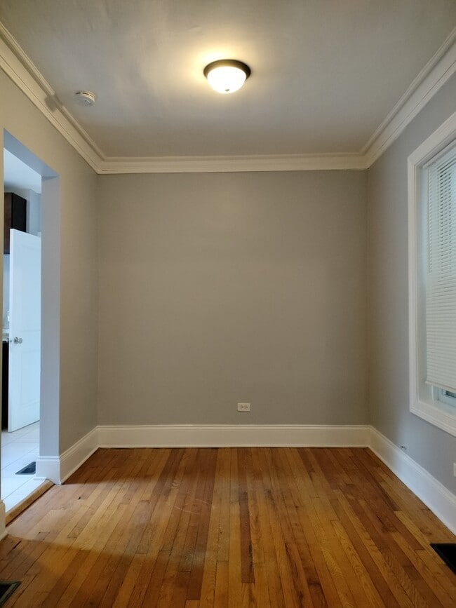 Building Photo - 7408 S Eberhart Ave