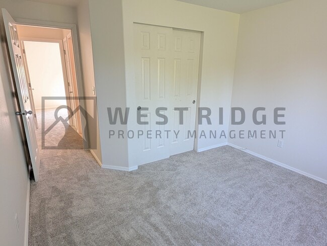 Building Photo - 519 SW 207th Ave