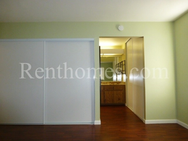 Building Photo - Mira Mesa, 10272 Black Mountain Road #161 ...