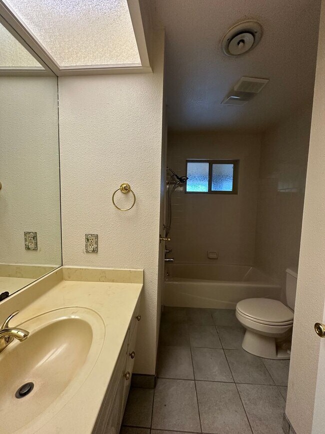 Building Photo - SW Visalia home available soon