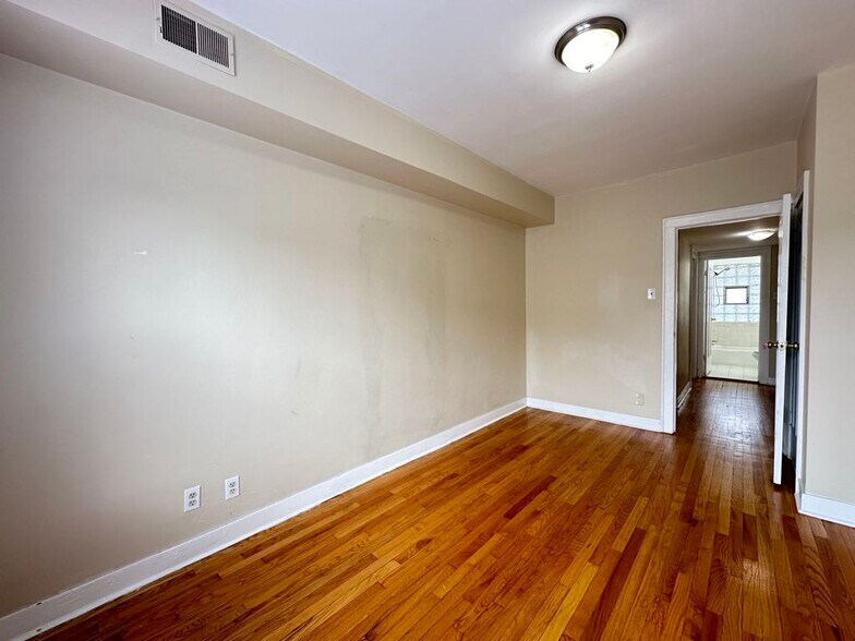 Building Photo - 4407 N Keystone Ave