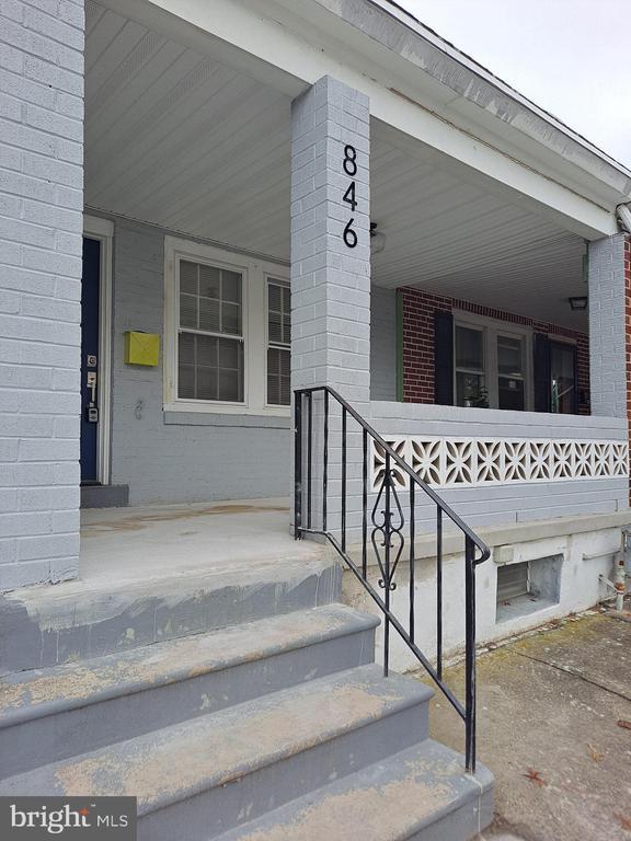 Building Photo - 846 Haws Ave