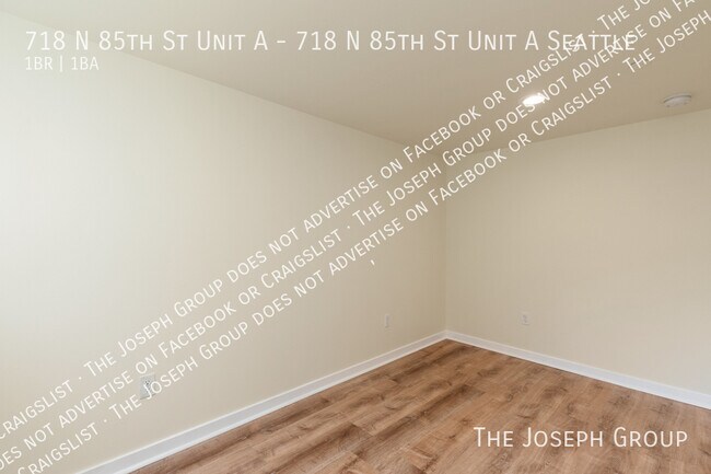 Building Photo - 718 N 85th St