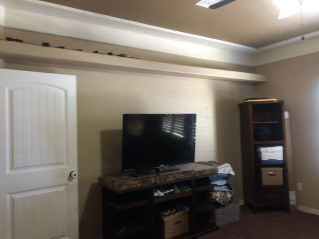 Building Photo - 3132 Tunnel Point Way