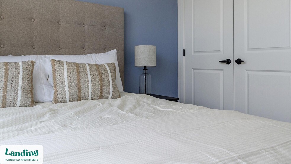 Building Photo - 650 N Main St