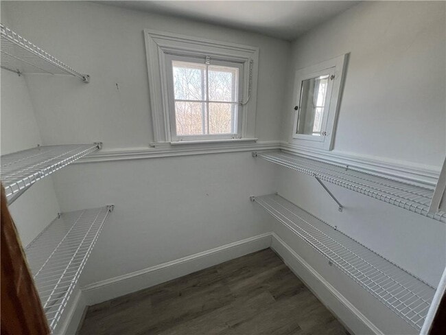 Building Photo - 274 Waterman Ave