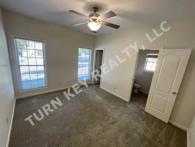 Building Photo - Townhouse for rent in Trussville