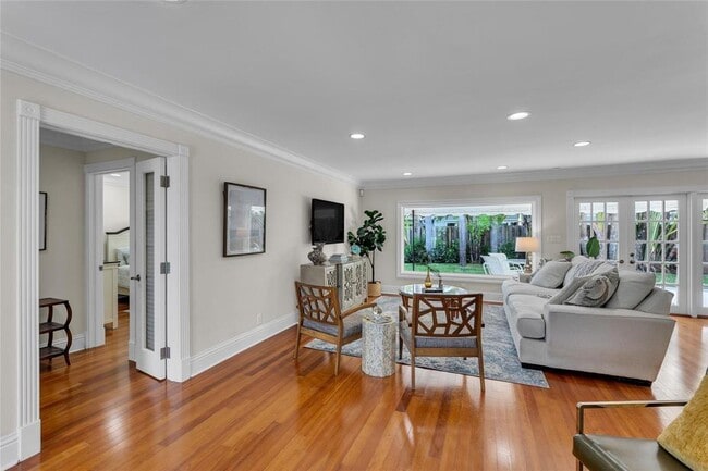 Building Photo - 2840 NE 26th Ct