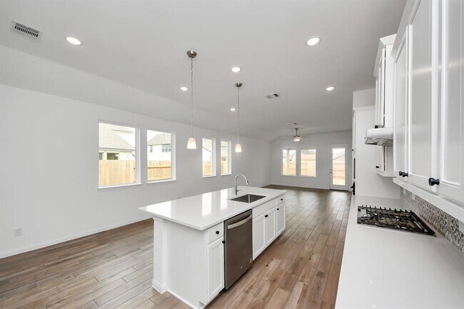 Building Photo - 7314 Blue Gentiana Ln