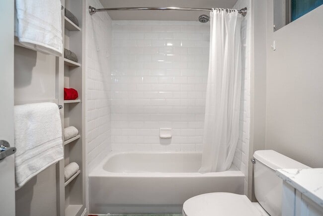 Building Photo - Furnished 2 Bed/2 Bath Hale Kanani Condo, Across from The Cove & Charley Young Beach