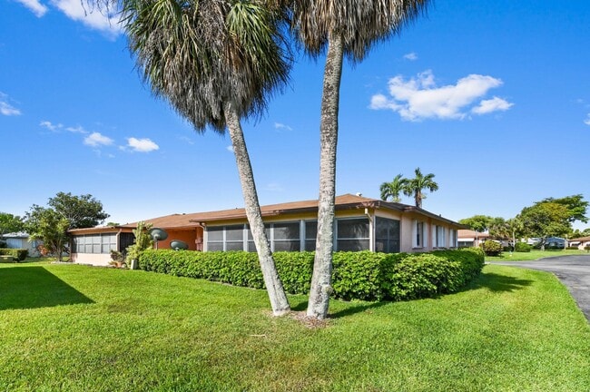 Building Photo - 357 Flamingo Ln