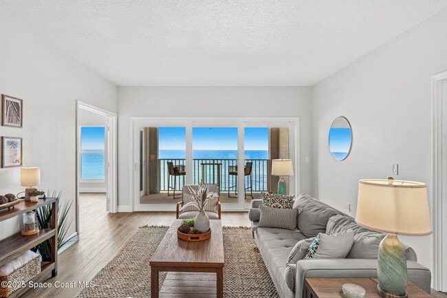 Building Photo - 3037 Jimmy Buffett Mem Hwy