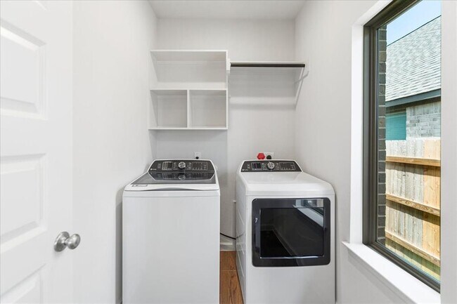 Building Photo - 154 Blackborrow Dr